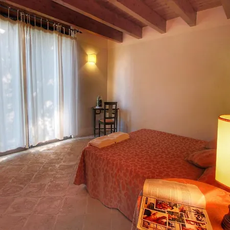 With Pool Near Vakantiehuis