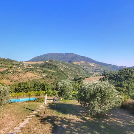 With Pool Near Vakantiehuis Assisi