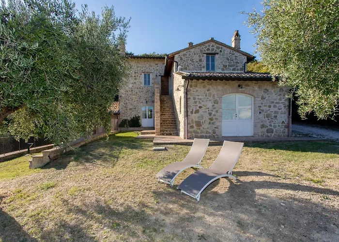 With Pool Near Casa vacanze *