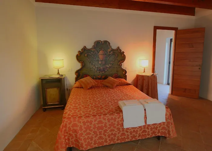 With Pool Near Casa vacanze *